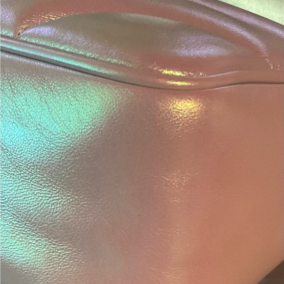 Gucci Marmont Shoulder Bag - Picture 4 of 6